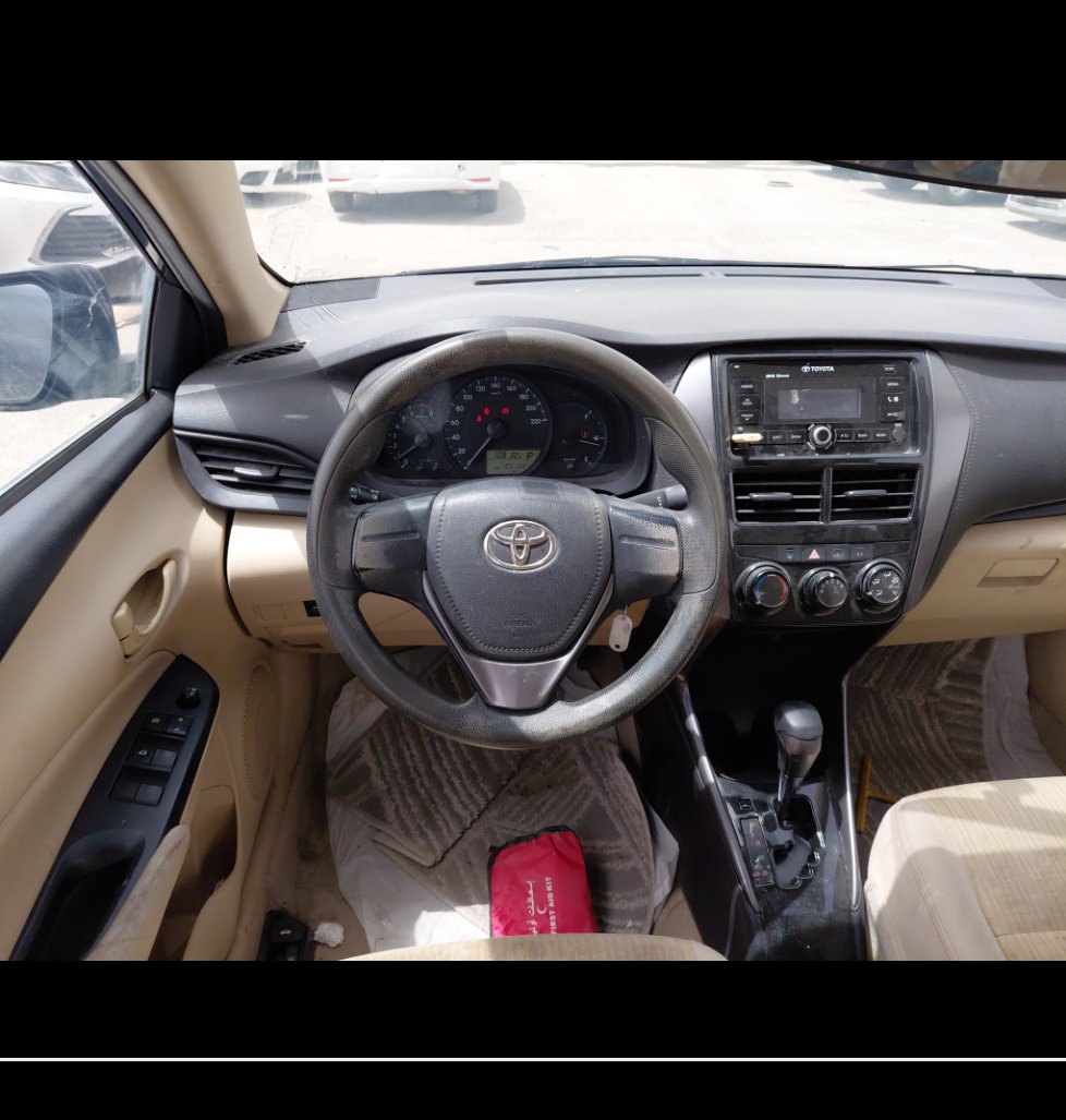 Toyota Yaris Y FLT  2021 image