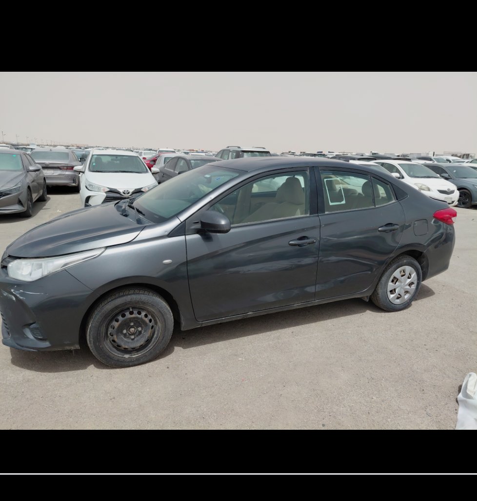 Toyota Yaris Y FLT  2021 image