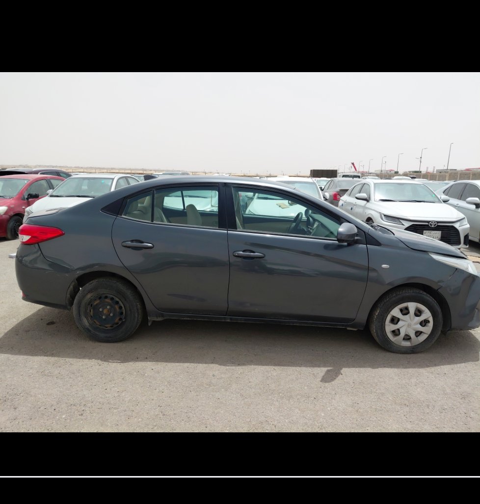 Toyota Yaris Y FLT  2021 image