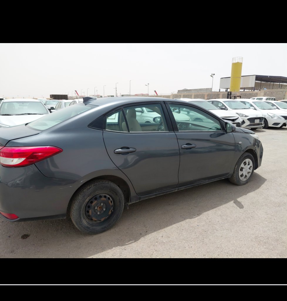 Toyota Yaris Y FLT  2021 image