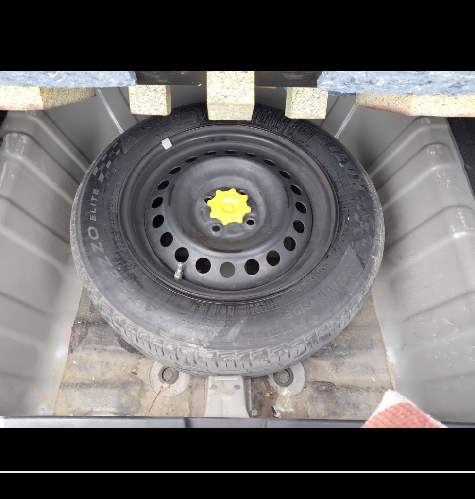 تويوتا يارس Y 2024 image