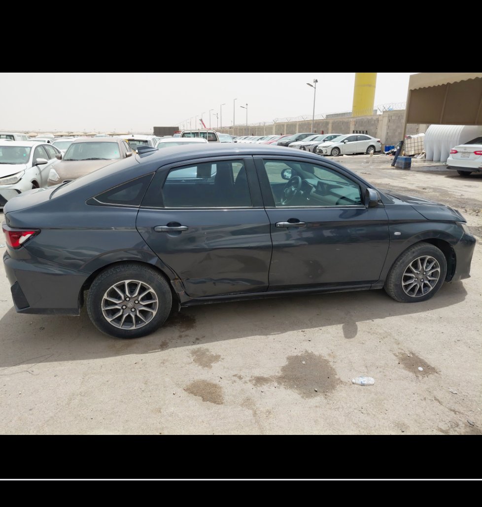 تويوتا يارس Y 2024 image