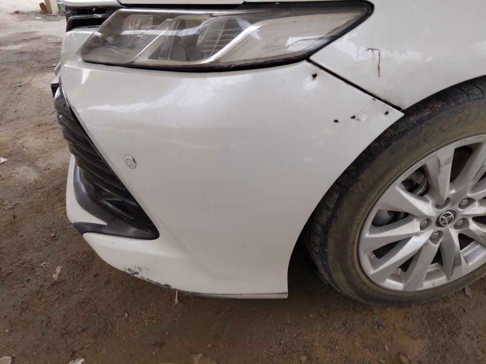 Toyota Camry GLE 2020 image