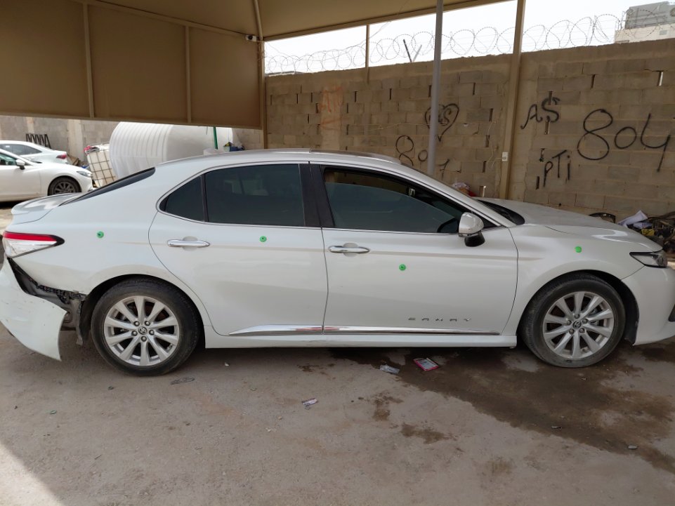 Toyota Camry GLE 2020 image