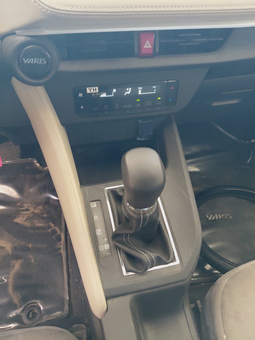 تويوتا يارس Y 2024 image