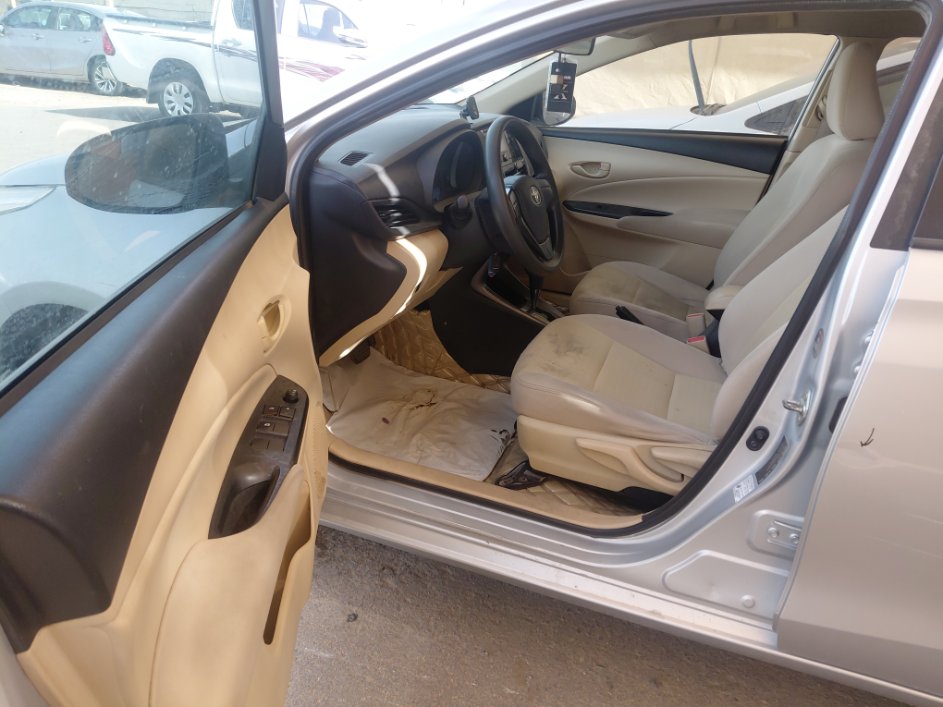 تويوتا يارس Y 2021 image