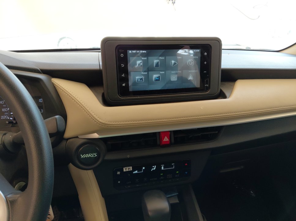 تويوتا يارس Y 2023 image