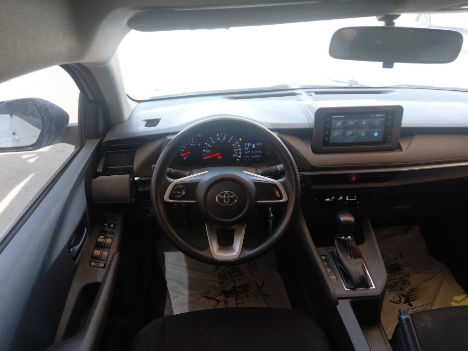 تويوتا يارس Y 2024 image