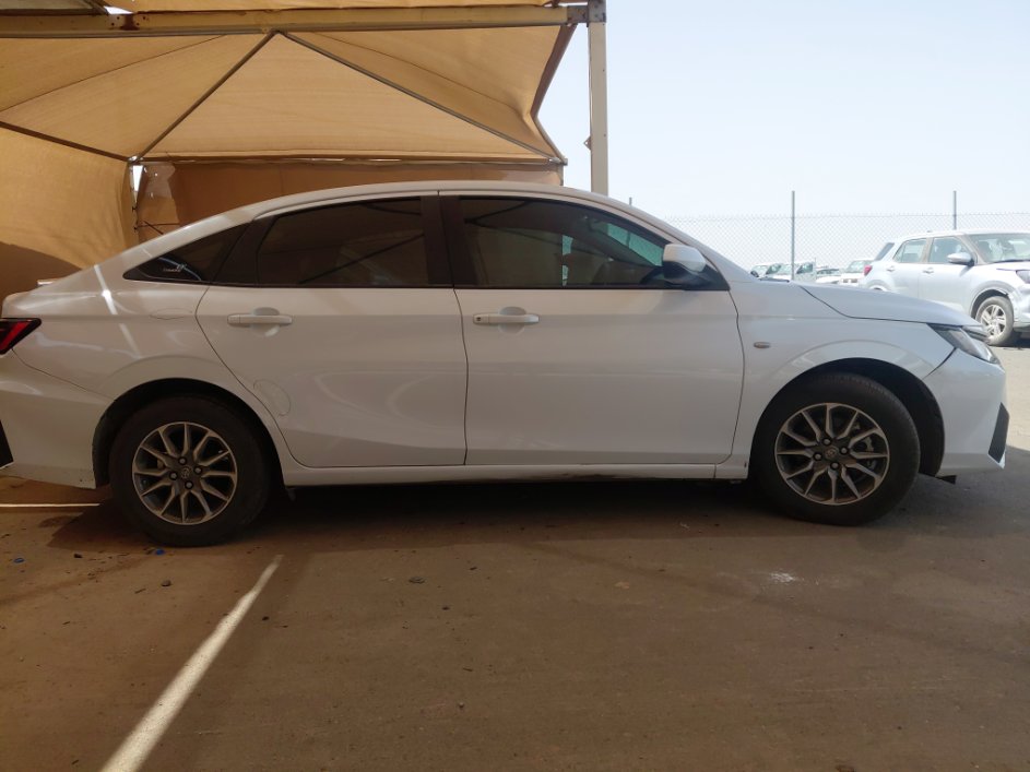 تويوتا يارس Y 2024 image