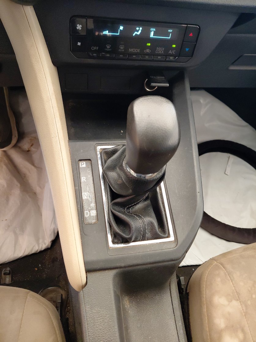 تويوتا يارس Y 2023 image