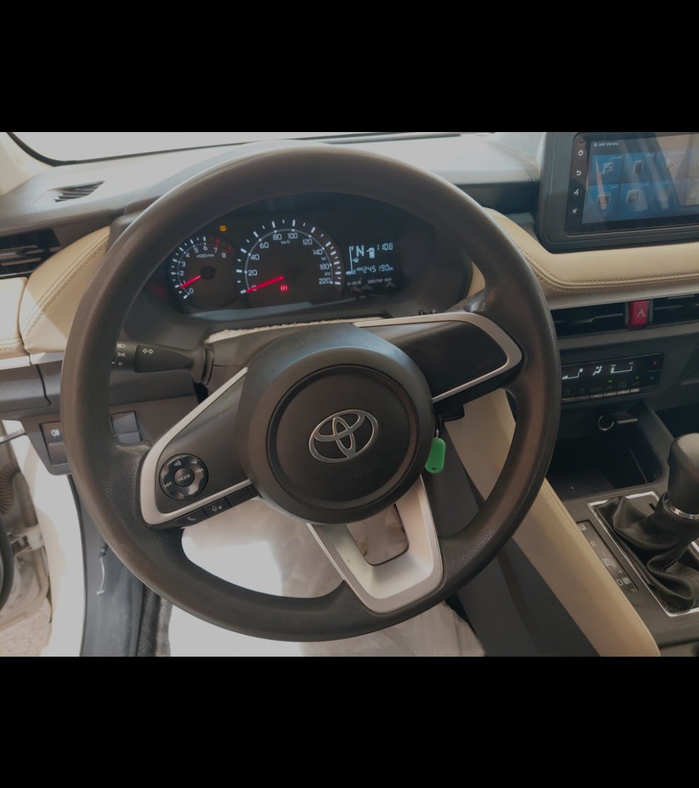 تويوتا يارس Y 2023 image