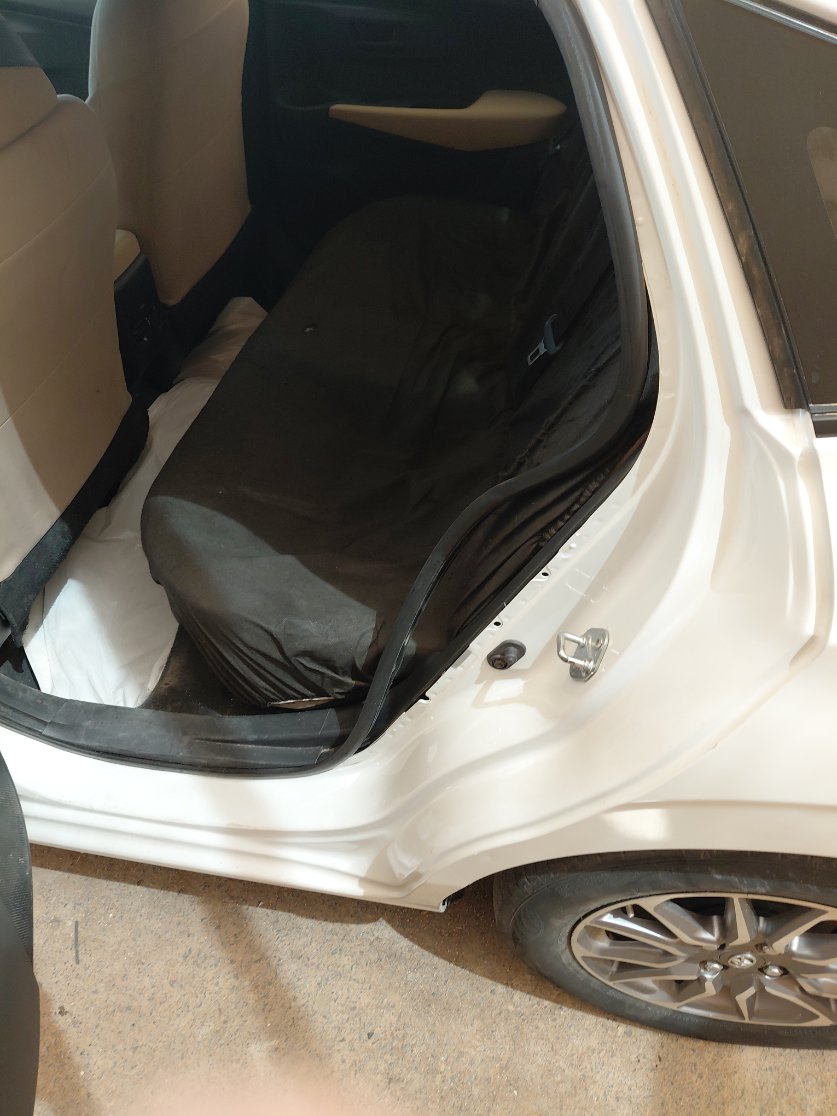 تويوتا يارس Y 2023 image