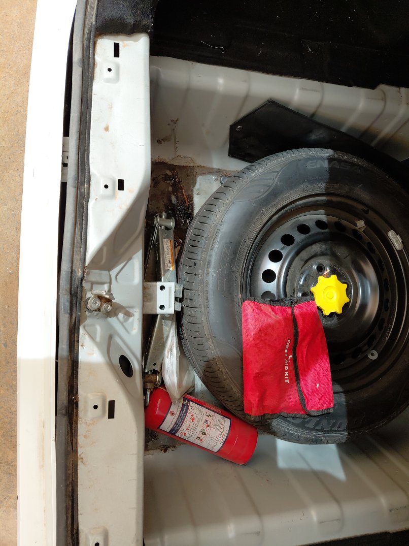 تويوتا يارس Y 2024 image