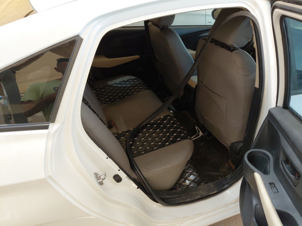 تويوتا يارس Y 2024 image