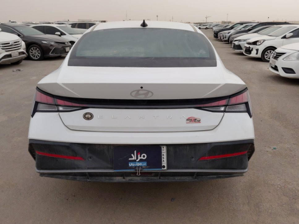 هيونداي إلنترا Smart  2025 image