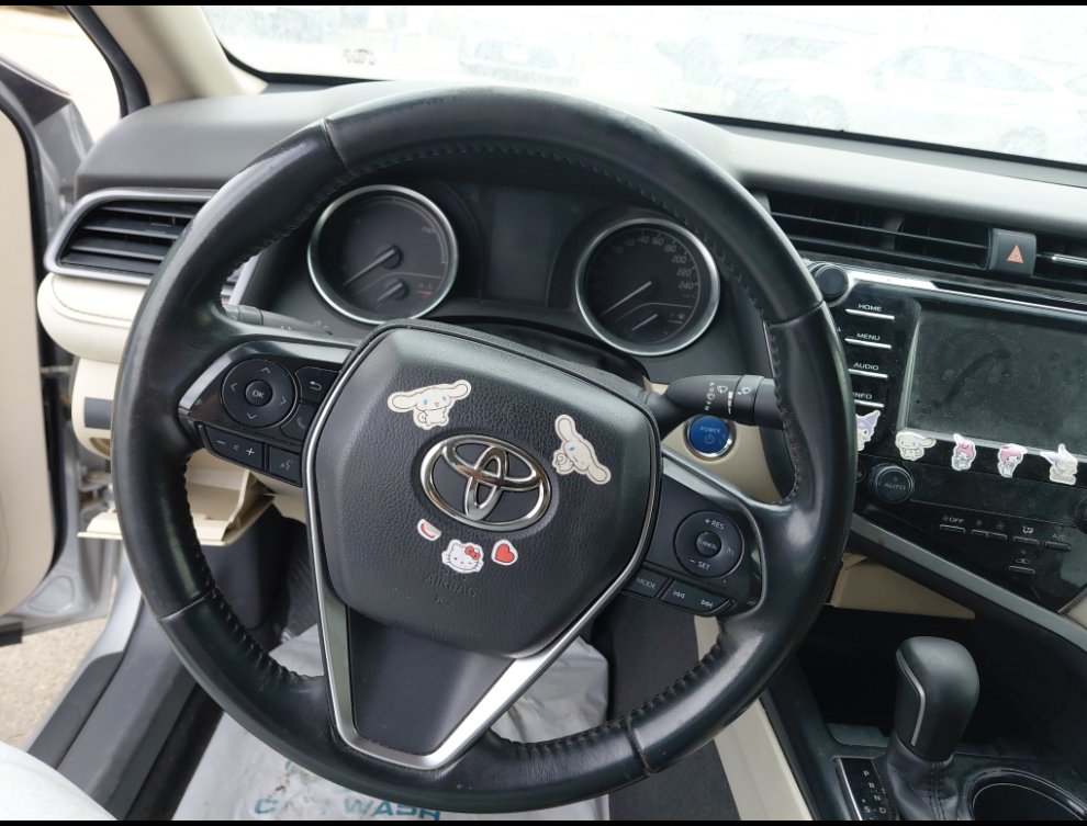 Toyota Camry GLE HEV  2020 image
