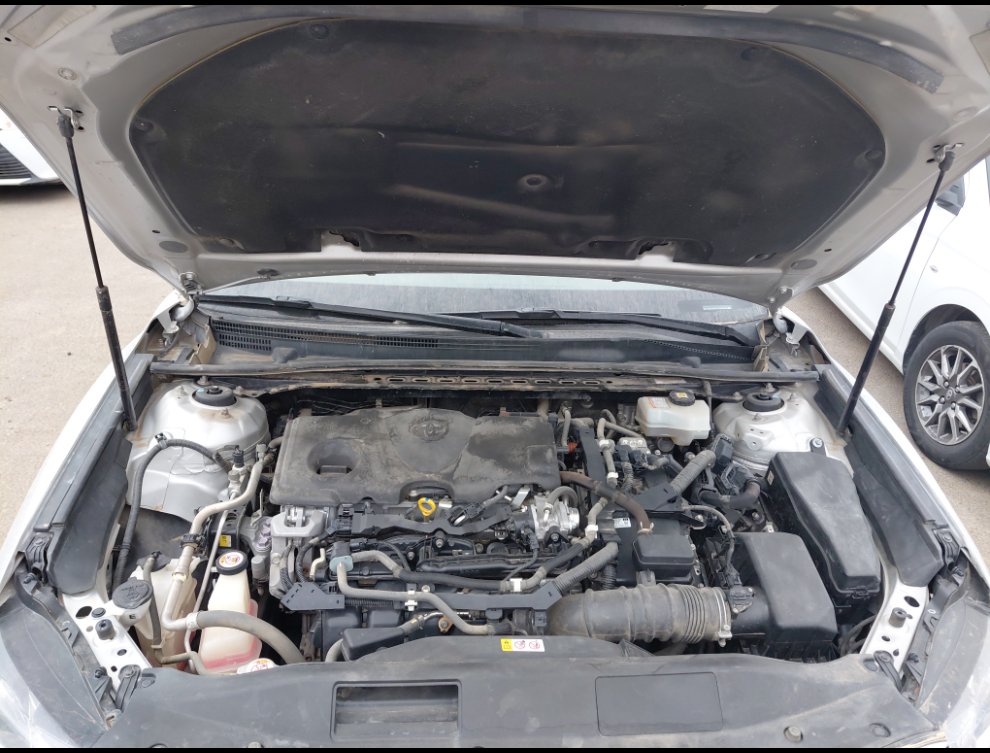 Toyota Camry GLE HEV  2020 image