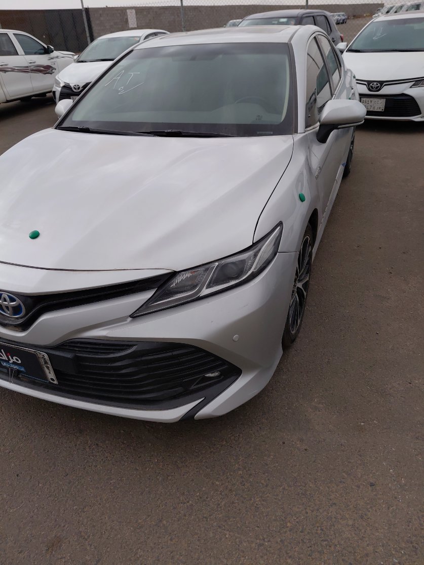 Toyota Camry GLE HEV  2020 image