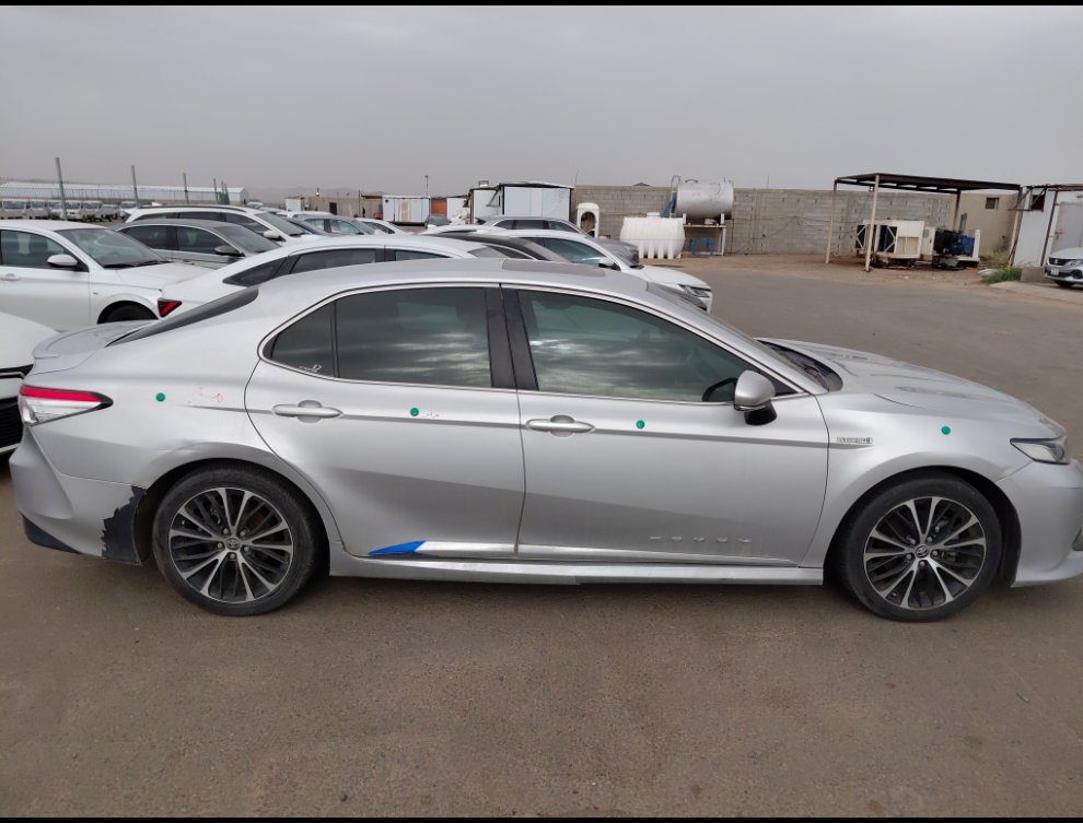 Toyota Camry GLE HEV  2020 image