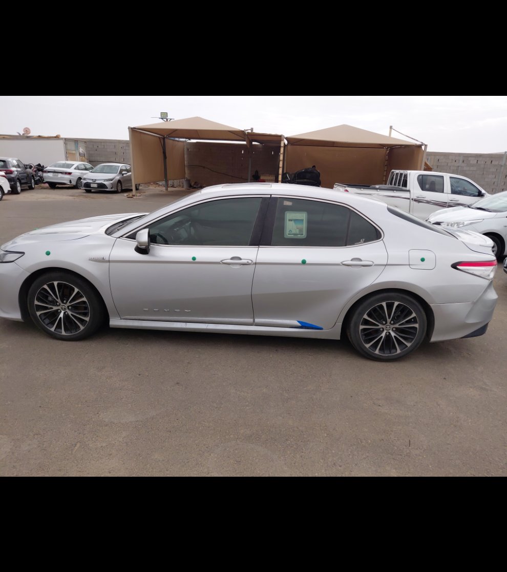 Toyota Camry GLE HEV  2020 image