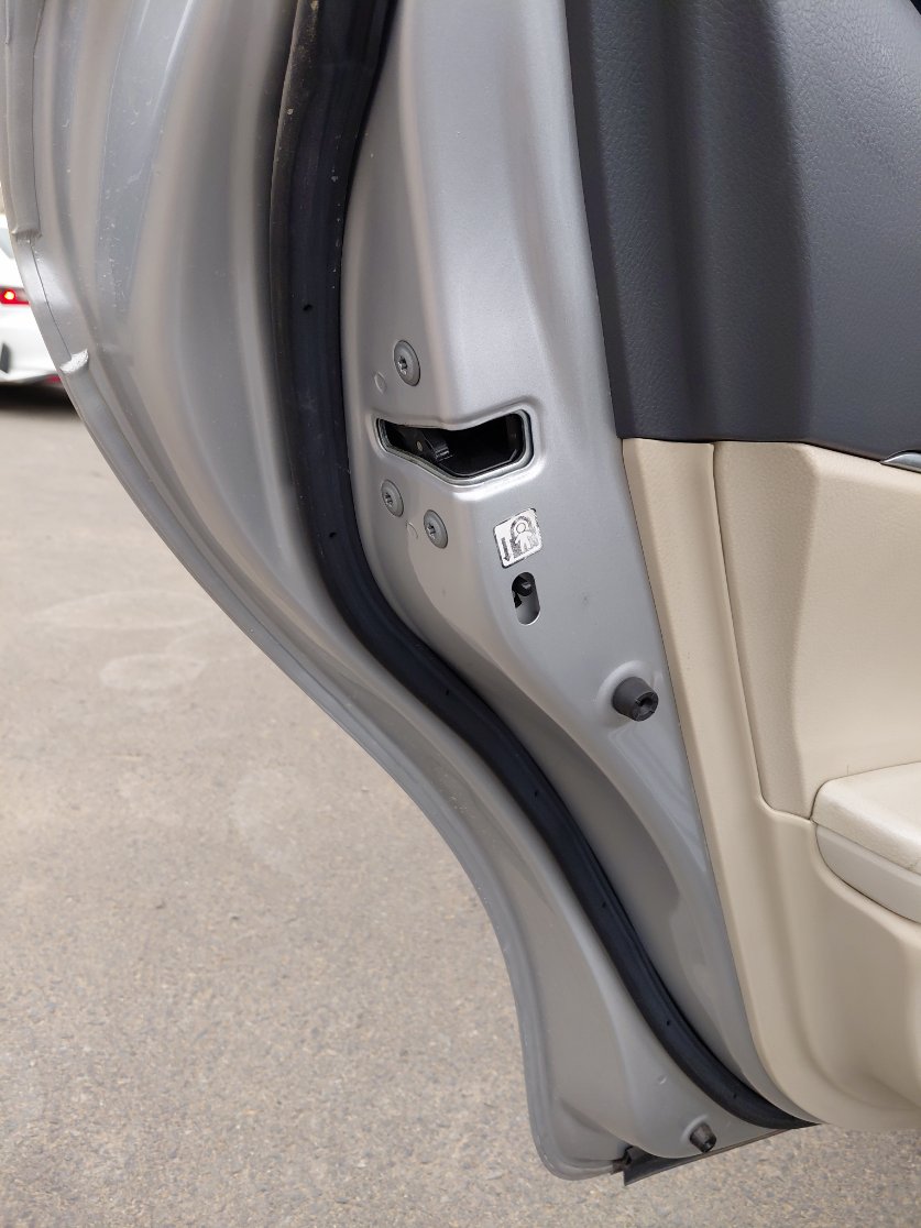 Toyota Camry GLE HEV  2020 image
