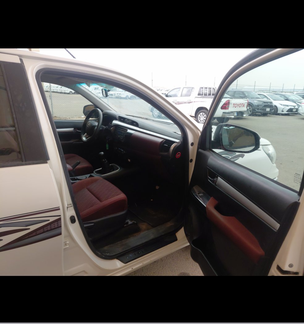 Toyota Hilux GLX2  2021 image