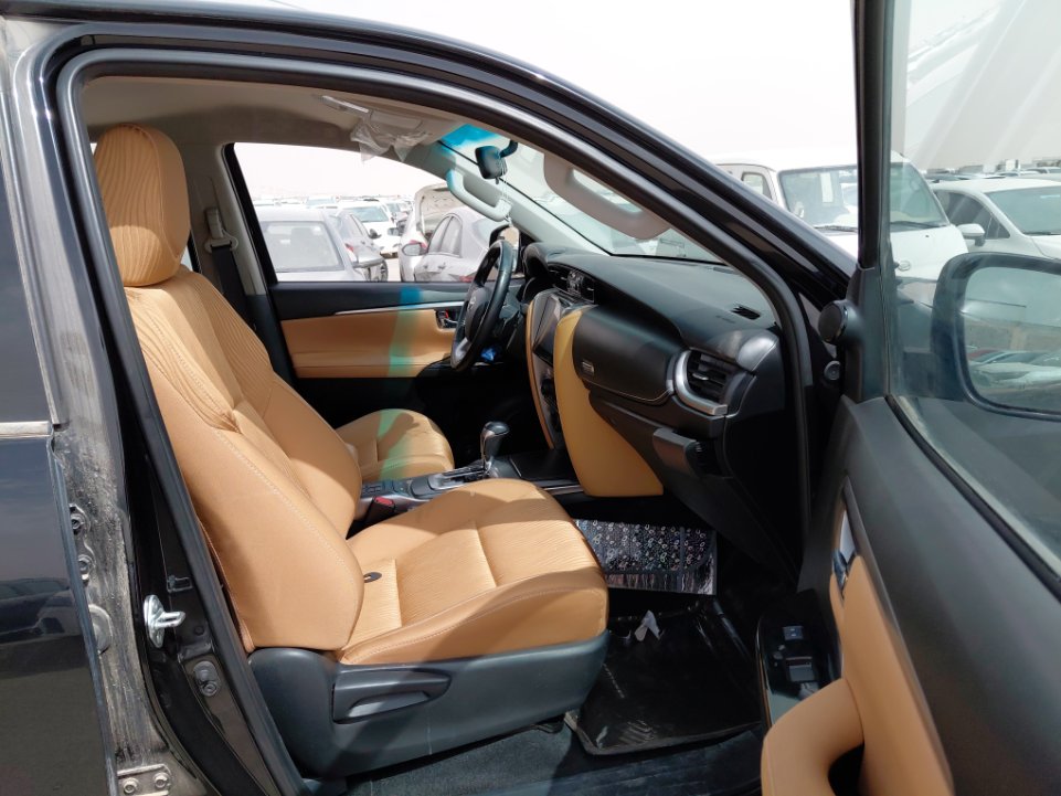 تويوتا فورتشنر  VX1- SPORT 2024 image