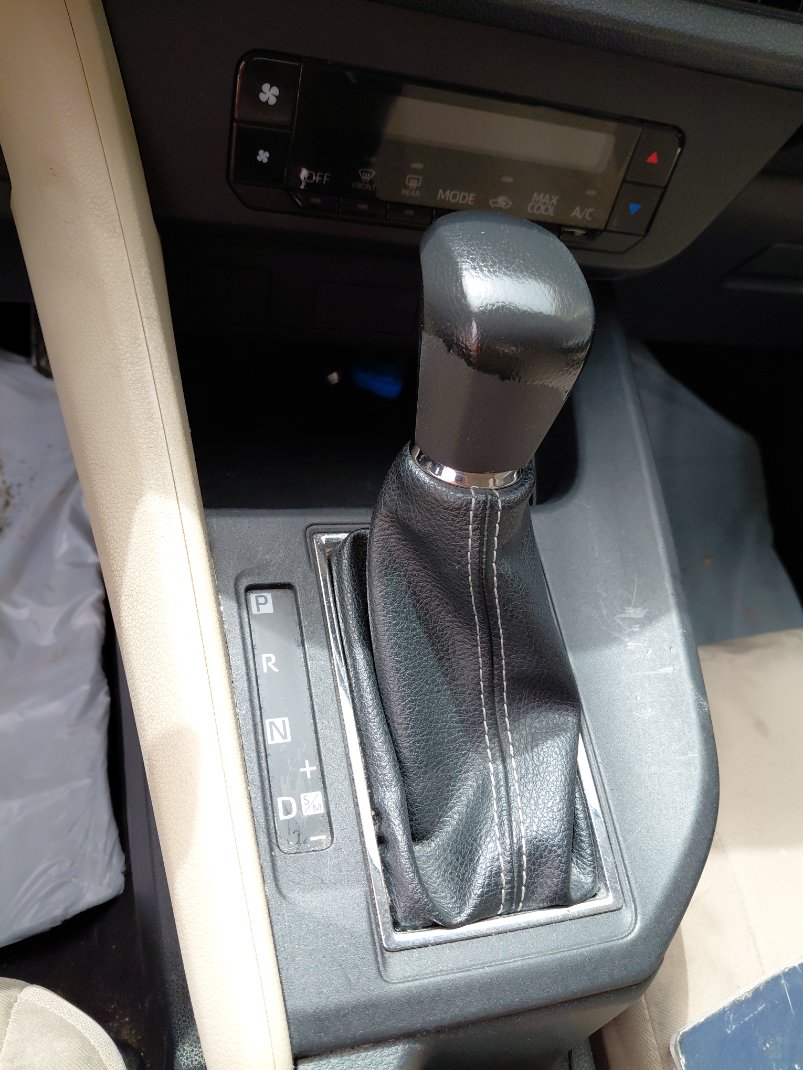 تويوتا يارس Y 2023 image