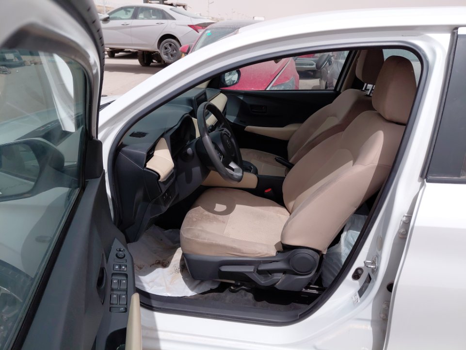 تويوتا يارس Y 2023 image