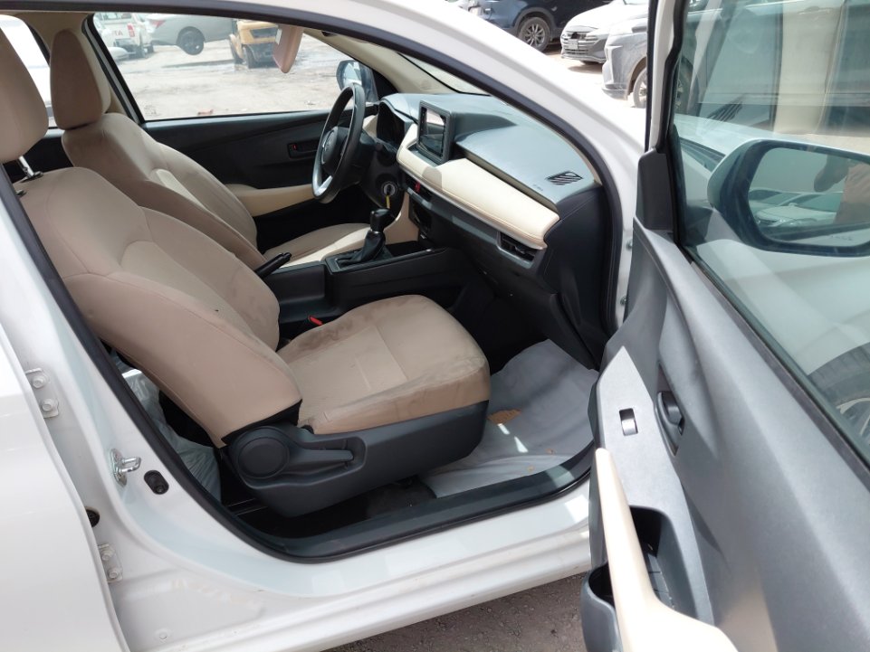 تويوتا يارس Y 2023 image