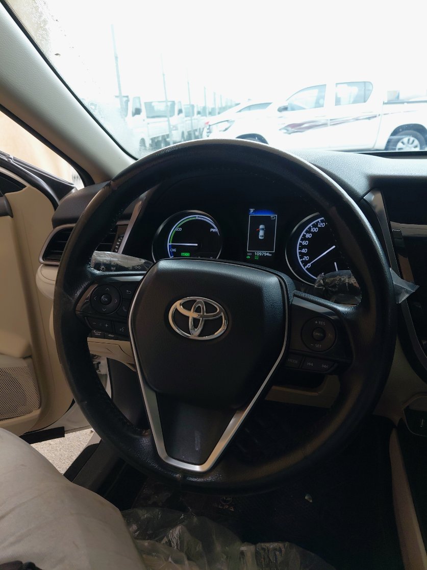 Toyota Camry GLE HEV  2024 image