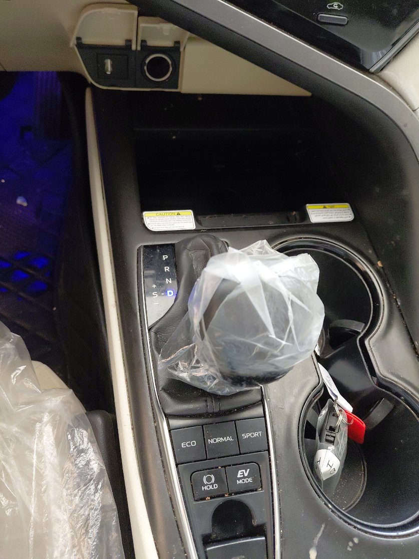 Toyota Camry GLE HEV  2024 image
