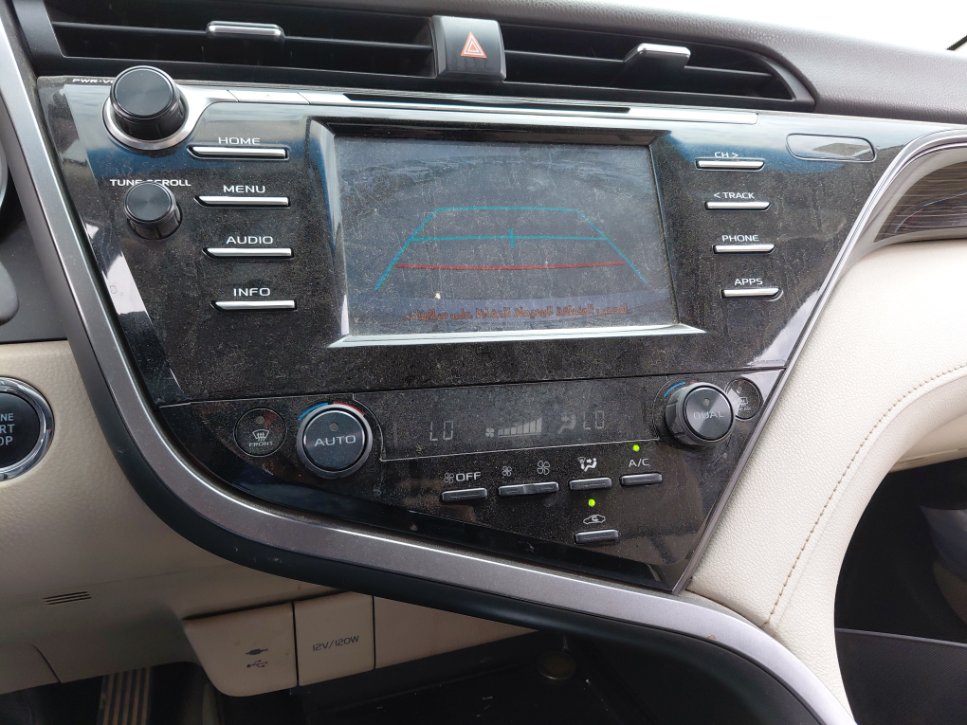 تويوتا كامري GLE 2020 image