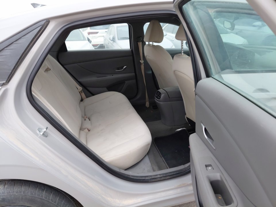 Hyundai Elantra STD 2023 image