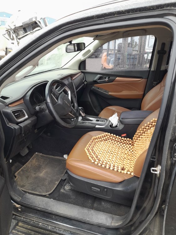 Isuzu MU-X  2023 image