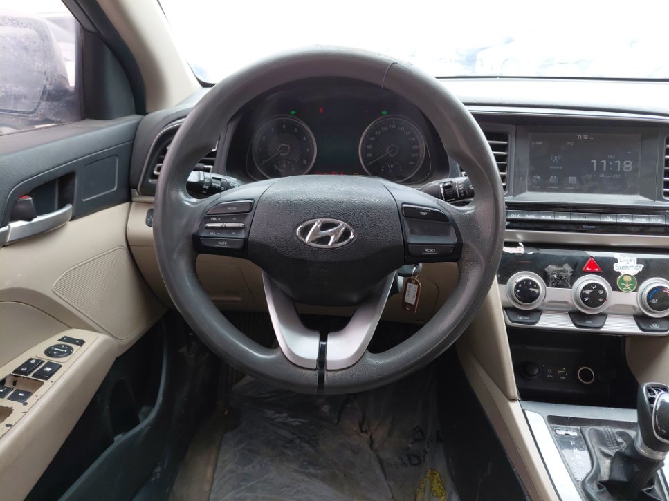 هيونداي إلنترا GL 2020 image