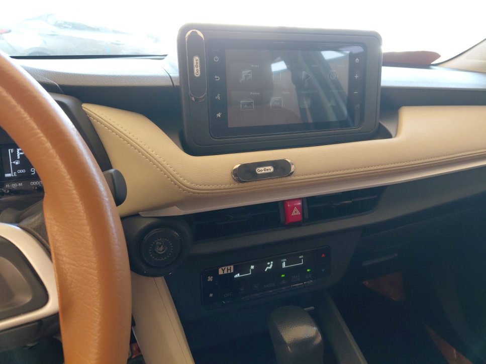 Toyota Yaris Y 2023 image