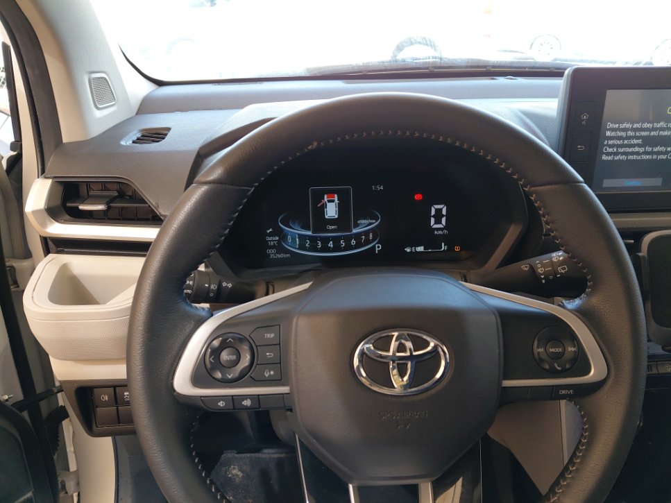 Toyota VELOZ GLX 2024 image