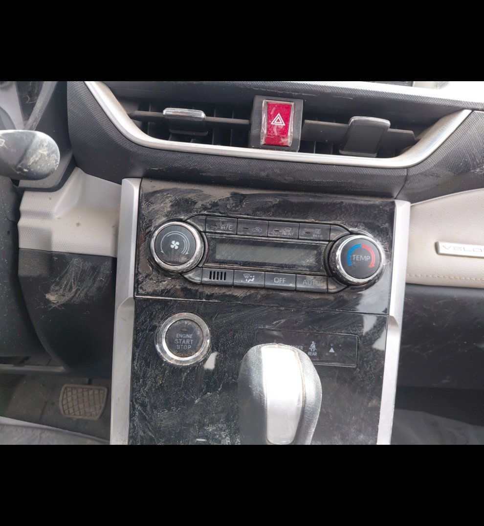 Toyota VELOZ GLX 2024 image
