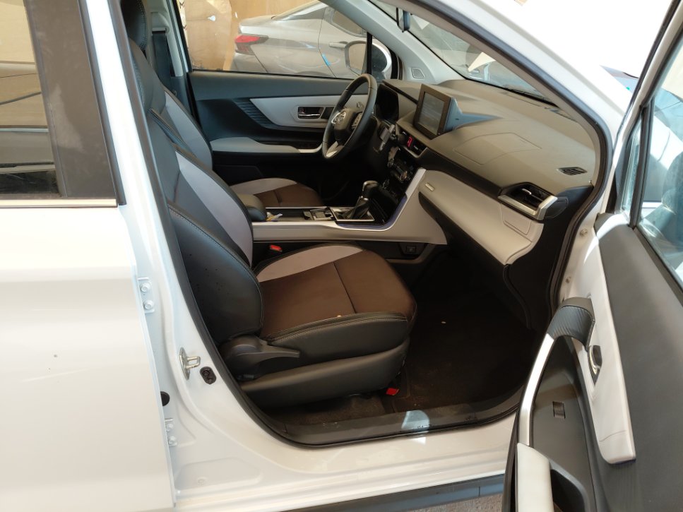Toyota VELOZ GLX 2024 image