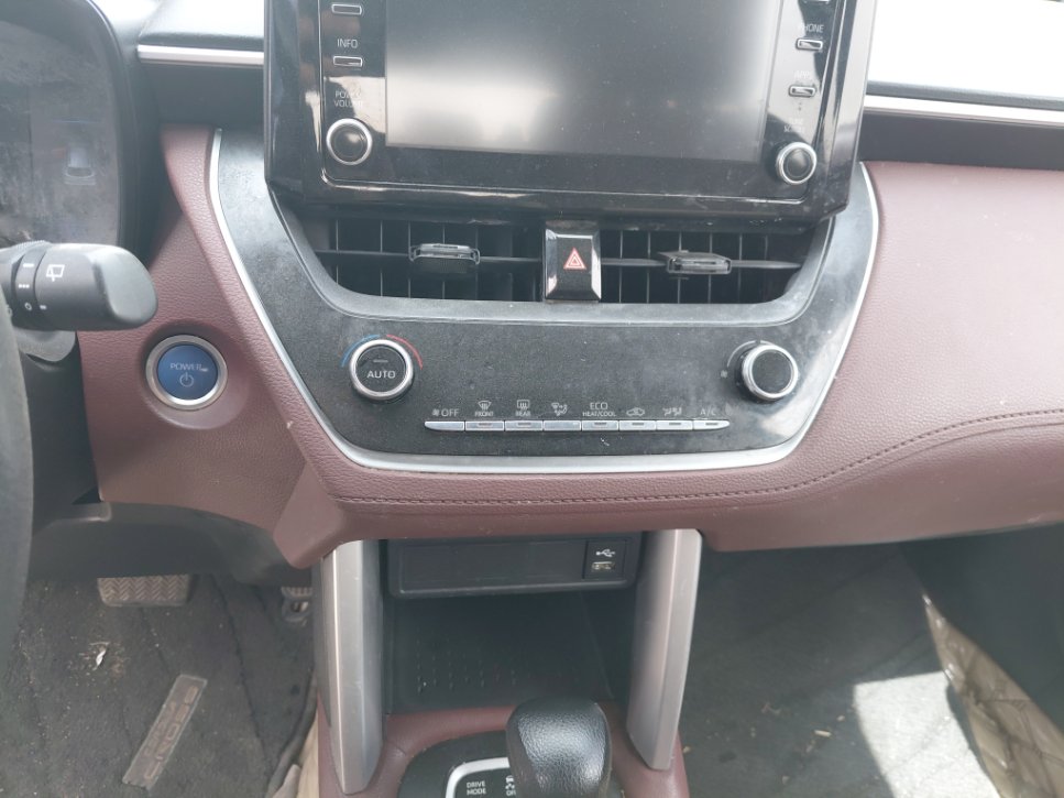 Toyota Corolla Cross LE HEV  2023 image