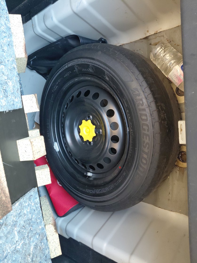 Toyota Yaris Y 2023 image