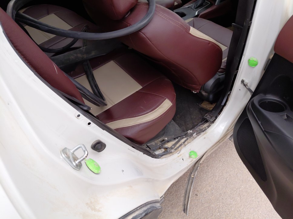 Toyota Corolla Cross LE HEV  2023 image