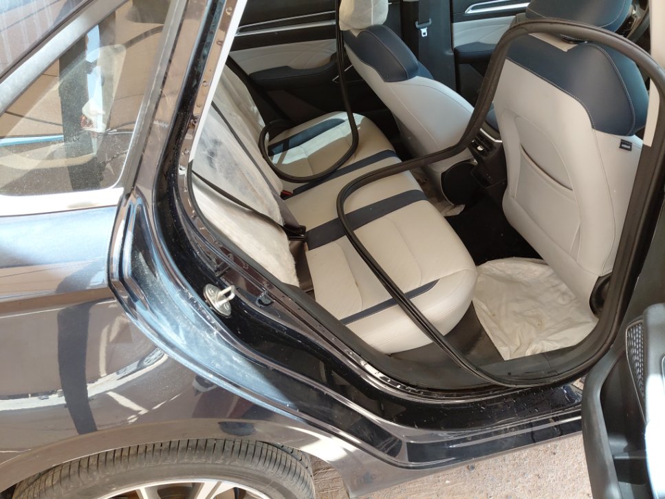 جيلي امجراند لوكس 2024 image