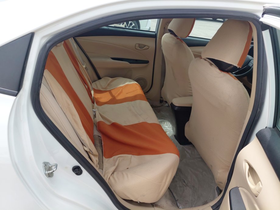 Toyota Yaris Y PLUS 2021 image