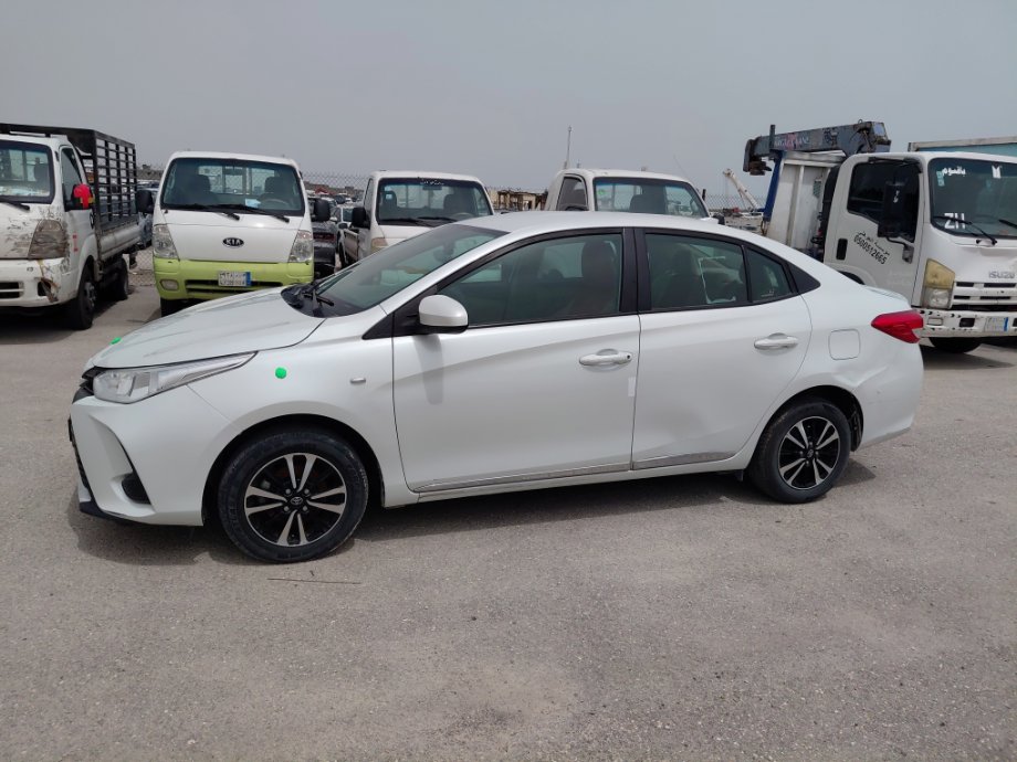 Toyota Yaris Y PLUS 2021 image