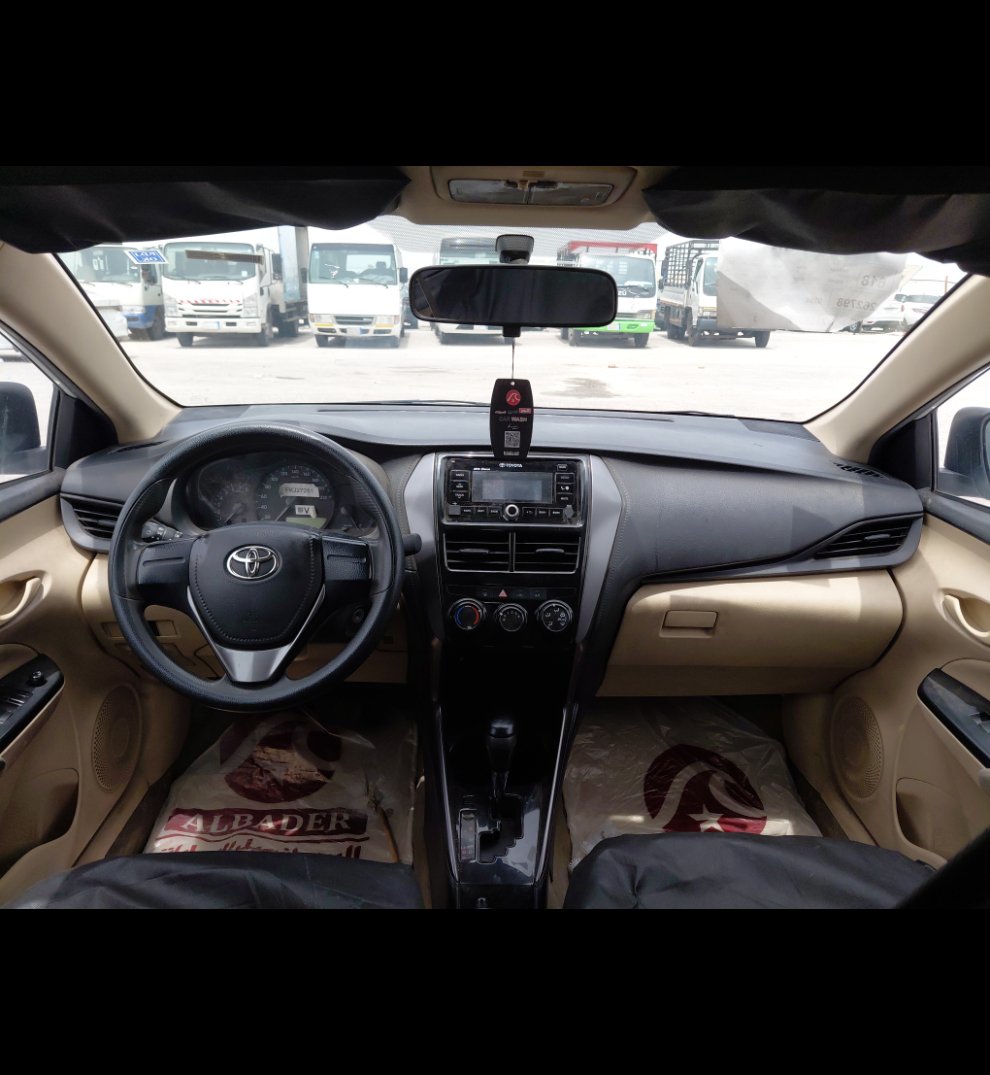 Toyota Yaris Y FLT 2022 image