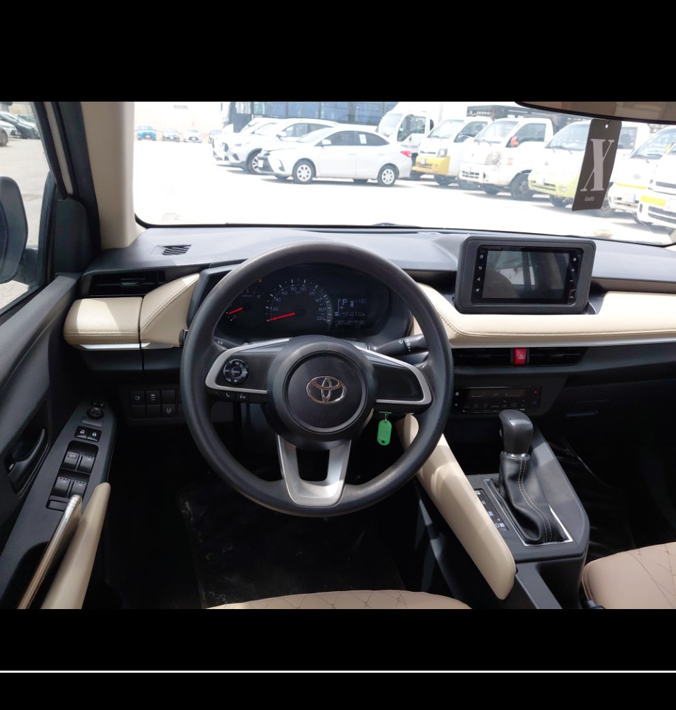 Toyota Yaris Y 2023 image