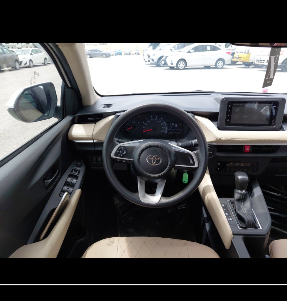 Toyota Yaris Y 2023 image