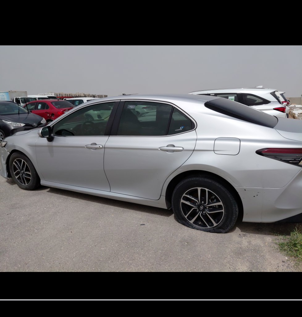 Toyota Camry LE 2023 image